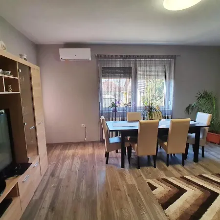 Beke Szigete Дом отдыха Денешдиаш